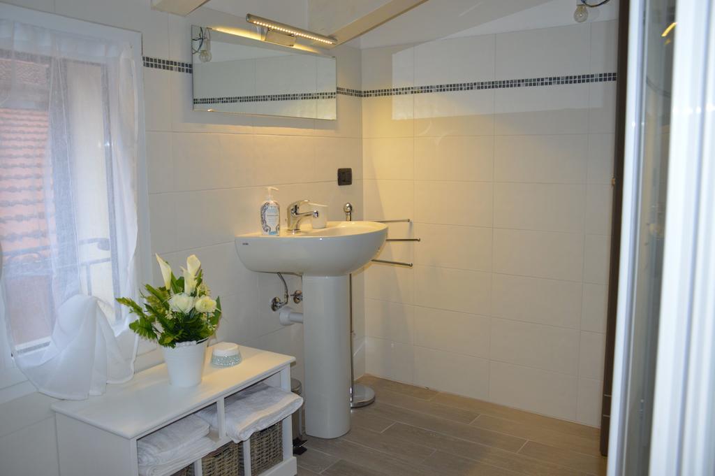 Borgomaro Il Cuore Del Borgo - Holiday Home מראה חיצוני תמונה